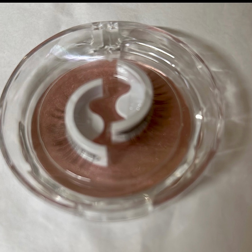 Reuseable Self Adhesive False Eyelashes - Glue Free Natural Style. **New Never**
